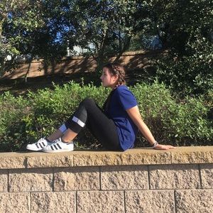 Meet your Posher, Ava